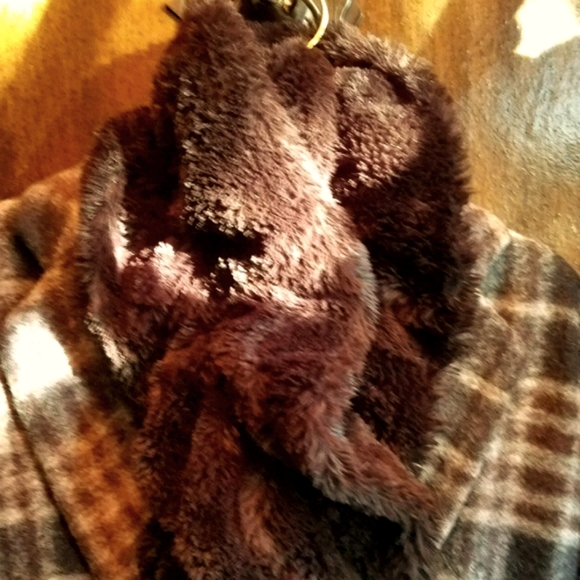 Faux Shearling Wrap Forever Scarf - Picture 2 of 2